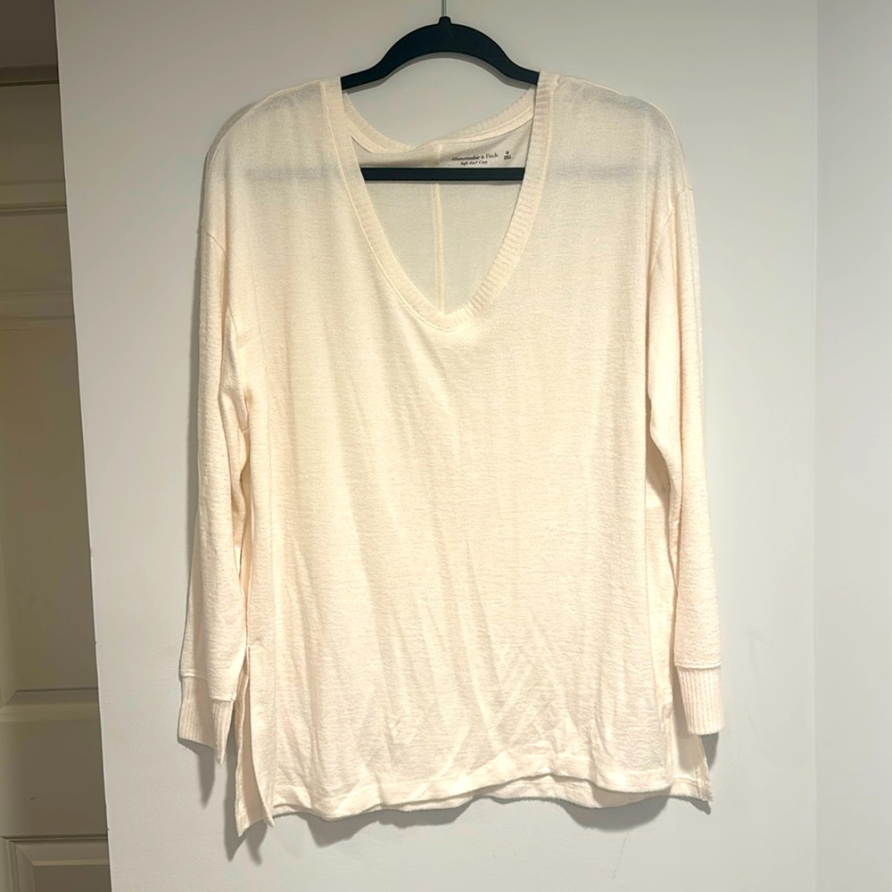Abercrombie & Fitch White Soft A&F cozy knit